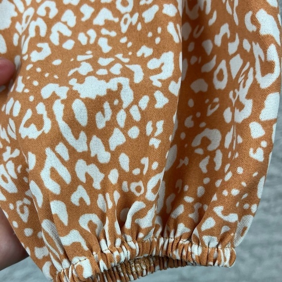 Gorgeous embroidered smocked tunic with muted oranges Large - Picture 15 of 16